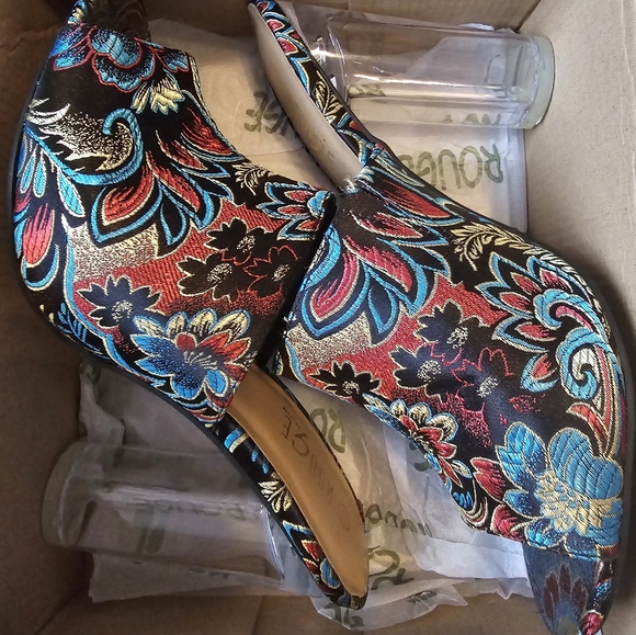 New! Rouge Clear Block Heel Mules - Picture 4 of 4